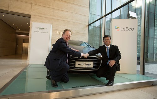 Aston Martin Rapid-E: Firmenchef Andy Palmer (l.) und Ding Lei von Le Eco.