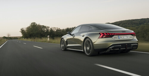 Audi RS e-tron GT performance.