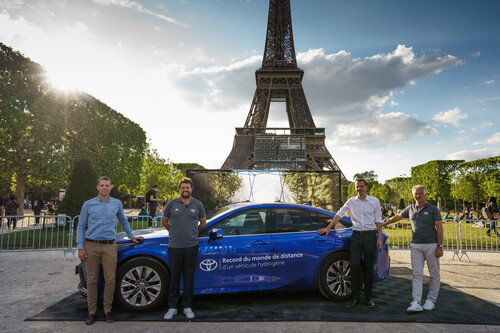 Bei einer Fahrt in Frankreich stellte der Toyota Mirai einen Reichweitenrekord für Wasserstoffautos auf. Das Fahrzeug kam mit einer Tankfüllung über 1000 Kilometer weit. 