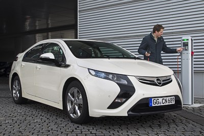 Die Batterie des Opel Ampera wurde heute für die Fahrt nach Genf aufgeladen.