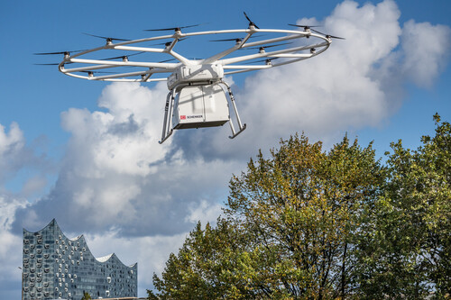 Die Volo-Drohne hebt für ihren ersten öffentlichen Flug in Hamburg ab.
