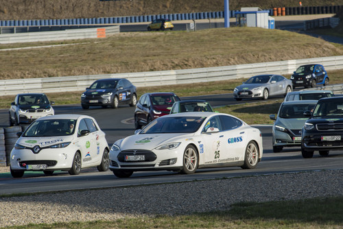 Eco Grand Prix: 24-Stunden-Rennen für Elektroautos in der Motorsprt-Arena Oschersleben.
