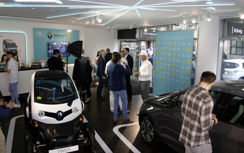Eröffnung des „Electric Vehicle Experience Center“ von Renault in Berlin.
