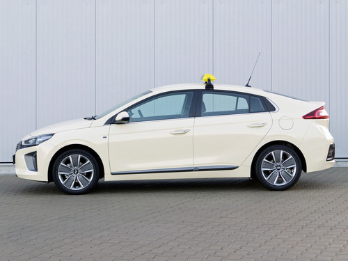 Hyundai Ioniq Hybrid in Taxi-Ausführung.