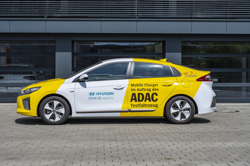 Hyundai Ioniq Mobile Charger des ADAC.