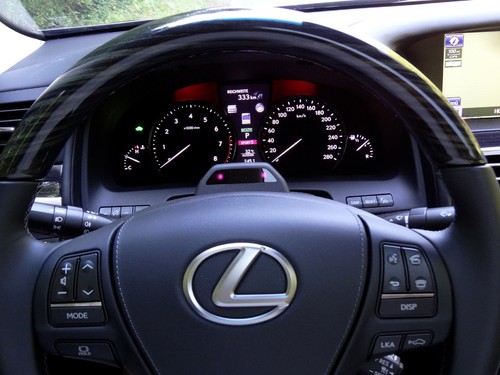 Lexus LS 600h L.