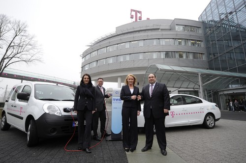 Renault hat zwei Elektrofahrzeuge an die Telekom-Flottengesellschaft DeTeFleetServices übergeben.