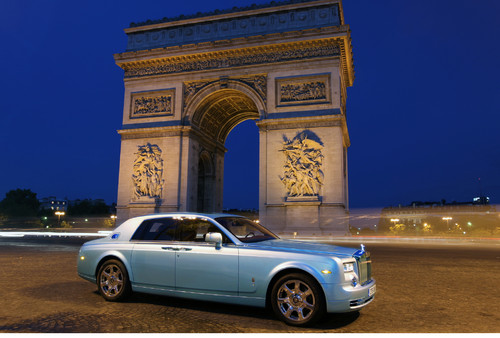 Rolls-Royce 102EX: unterwegs in Paris.