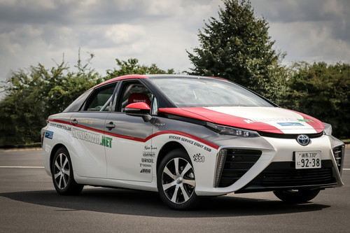 Toyota Mirai als Vorausfahrzeug für die ADAC-Rallye Deutschland.