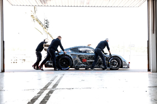 Versuchsträger Porsche 718 Cayman GT4 e-Performance.