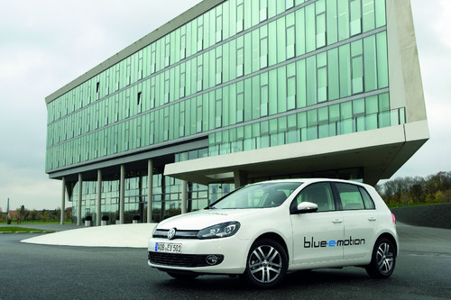 Volkswagen Golf Blue-E-Motion.