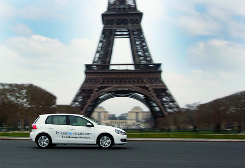 Volkswagen Golf Blue-e-Motion in Paris.