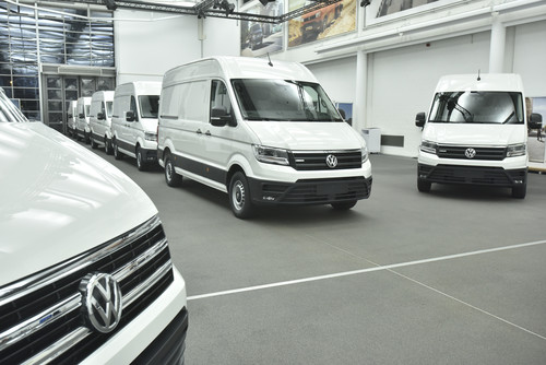 Volkswagen hat am Nutzfahrzeugsitz in Hannover die ersten E-Crafter an internationale Großkunden übergeben. 