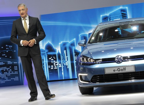 Volkswagen präsentiert Elektro-Strategie in Shanghai: Heinz-Jakob Neußer.